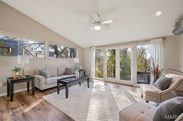 7368 Ahern Avenue, University City, MO 63130