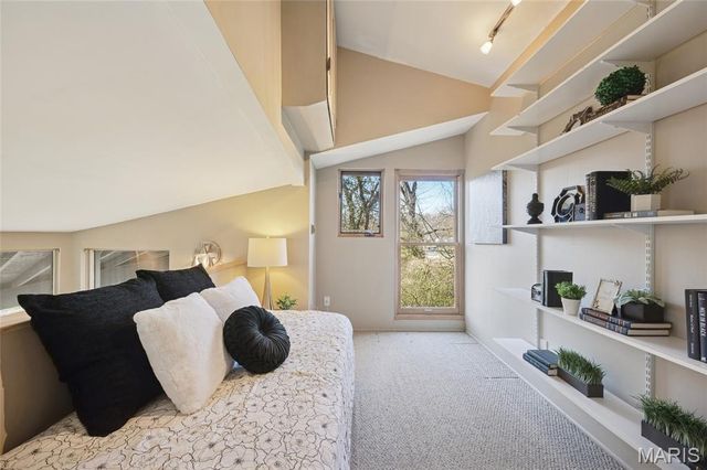 7368 Ahern Avenue, University City, MO 63130