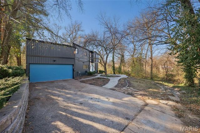 7368 Ahern Avenue, University City, MO 63130