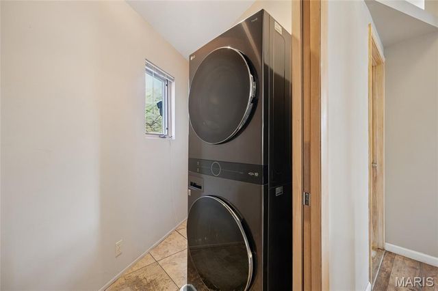 7368 Ahern Avenue, University City, MO 63130