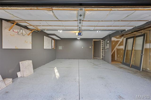 7368 Ahern Avenue, University City, MO 63130