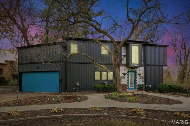 7368 Ahern Avenue, University City, MO 63130