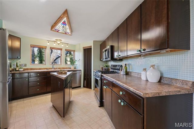 7368 Ahern Avenue, University City, MO 63130