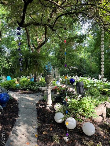 7368 Ahern Avenue, University City, MO 63130