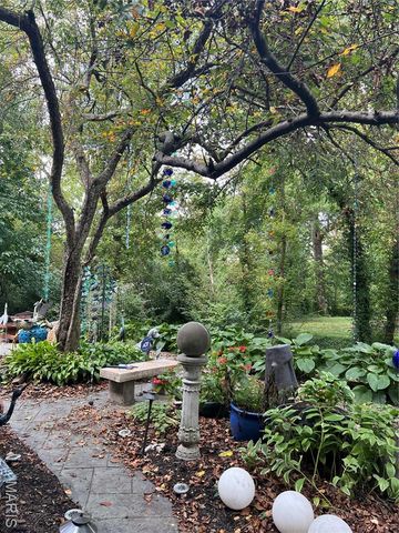 7368 Ahern Avenue, University City, MO 63130