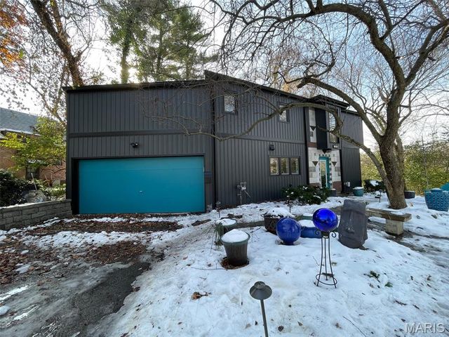 7368 Ahern Avenue, University City, MO 63130