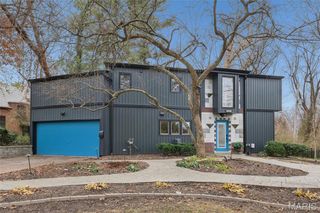 7368 Ahern Avenue, University City, MO 63130