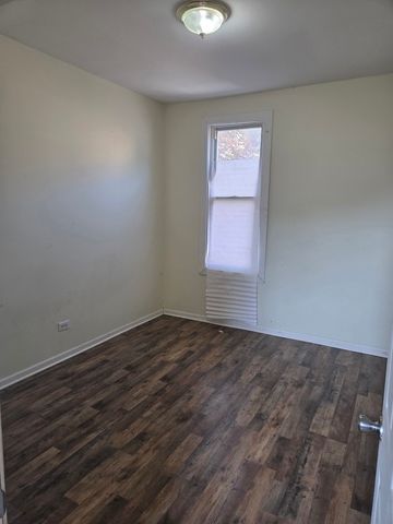 1133 E 81st Street 2R, Chicago, IL 60619