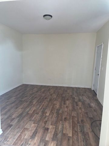 1133 E 81st Street 2R, Chicago, IL 60619