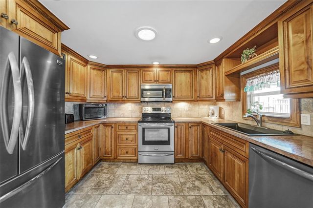 3360 CONWAY BOULEVARD, Port Charlotte, FL 33952