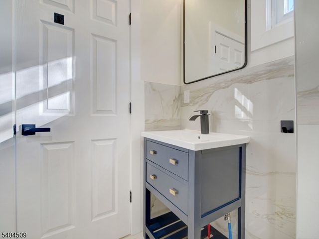 50 Hillyer St, City Of Orange Twp., NJ 07050