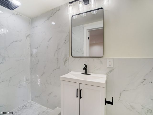 50 Hillyer St, City Of Orange Twp., NJ 07050