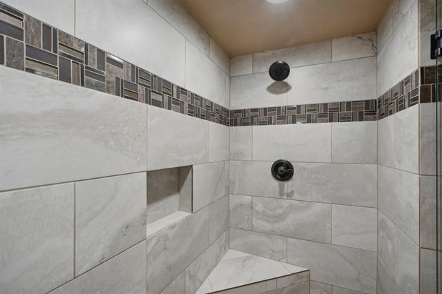 5914 Bermuda Dunes Drive, Houston, TX 77069