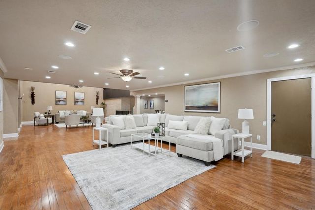 5914 Bermuda Dunes Drive, Houston, TX 77069