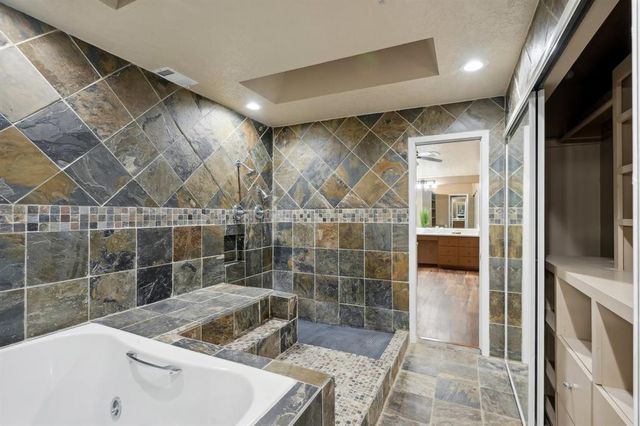 5914 Bermuda Dunes Drive, Houston, TX 77069