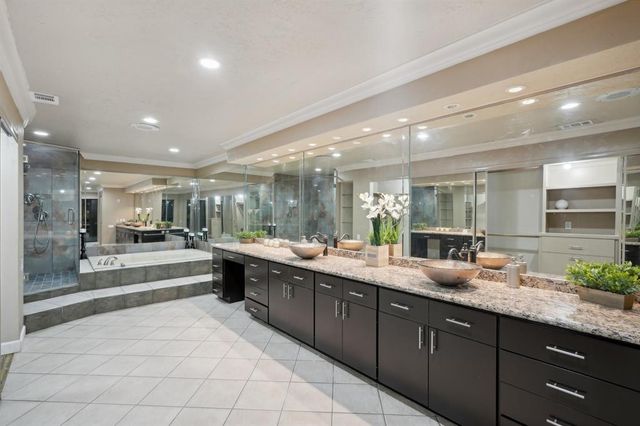 5914 Bermuda Dunes Drive, Houston, TX 77069