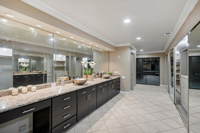 5914 Bermuda Dunes Drive, Houston, TX 77069