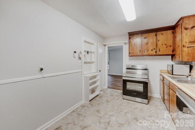 3728 Seaforth Drive, Charlotte, NC 28205