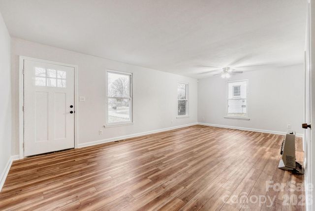 3728 Seaforth Drive, Charlotte, NC 28205