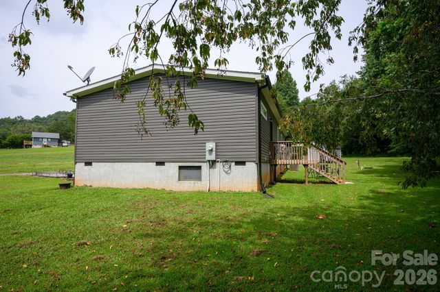 324 Plemmons Place, Marion, NC 28752