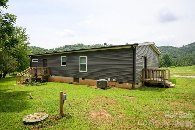 324 Plemmons Place, Marion, NC 28752