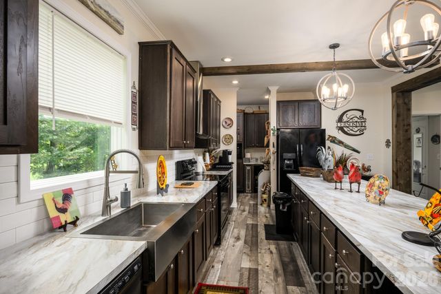 324 Plemmons Place, Marion, NC 28752