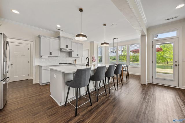 2119 Jackson Bend SW, Huntsville, AL 35803