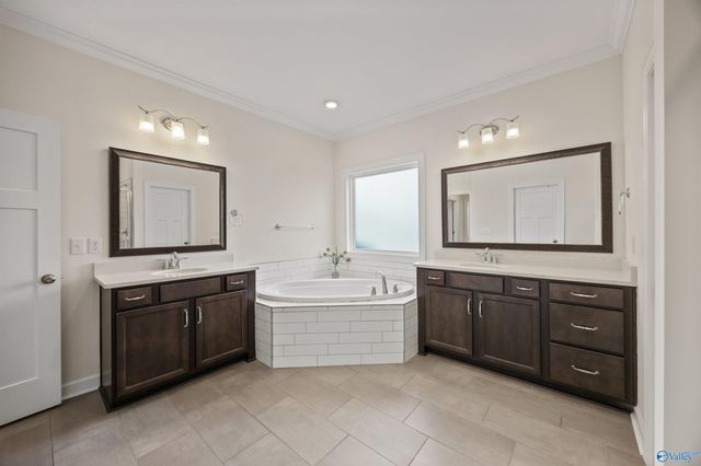 2119 Jackson Bend SW, Huntsville, AL 35803