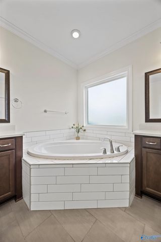 2119 Jackson Bend SW, Huntsville, AL 35803