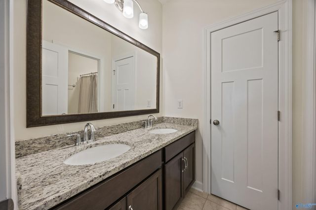 2119 Jackson Bend SW, Huntsville, AL 35803