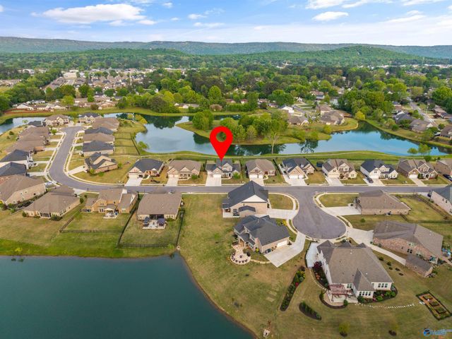 2119 Jackson Bend SW, Huntsville, AL 35803