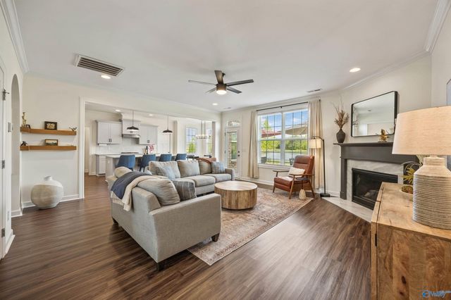 2119 Jackson Bend SW, Huntsville, AL 35803