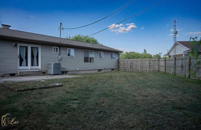 6453 Meadowwood Lane, Grand Blanc, MI 48439