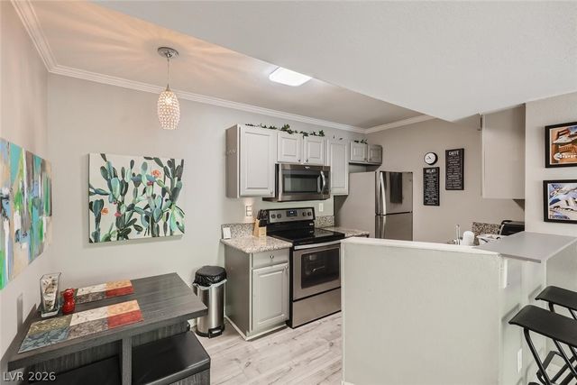 5146 South Jones Boulevard 207, Las Vegas, NV 89118