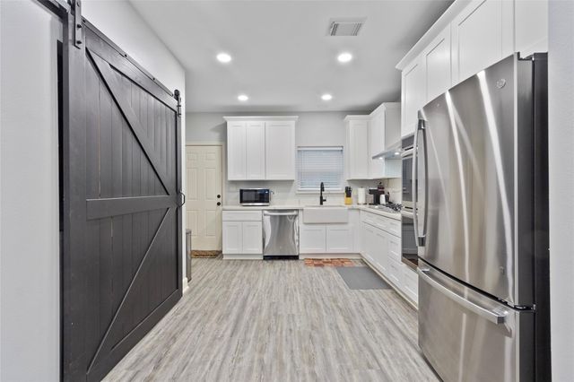 2711 Eagle Street, Houston, TX 77004