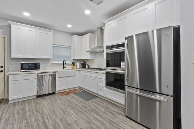 2711 Eagle Street, Houston, TX 77004