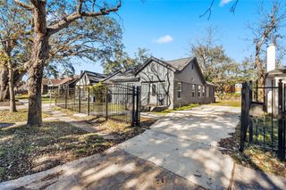 2711 Eagle Street, Houston, TX 77004