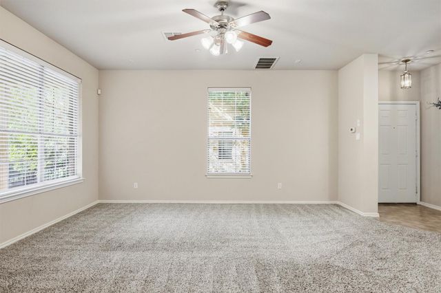 1310 W Parmer LN 7B, Austin, TX 78727