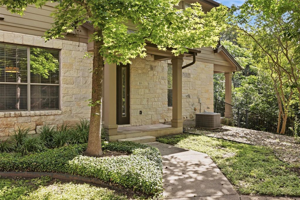 1310 W Parmer LN 7B, Austin, TX 78727