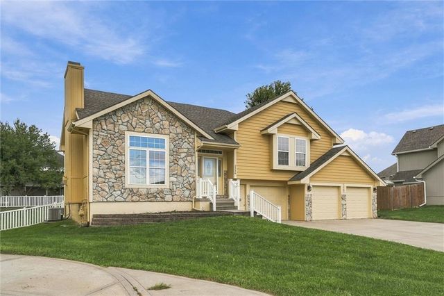 2116 Bradford Place, Excelsior Springs, MO 64024
