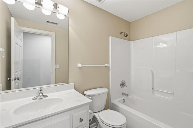 2116 Bradford Place, Excelsior Springs, MO 64024