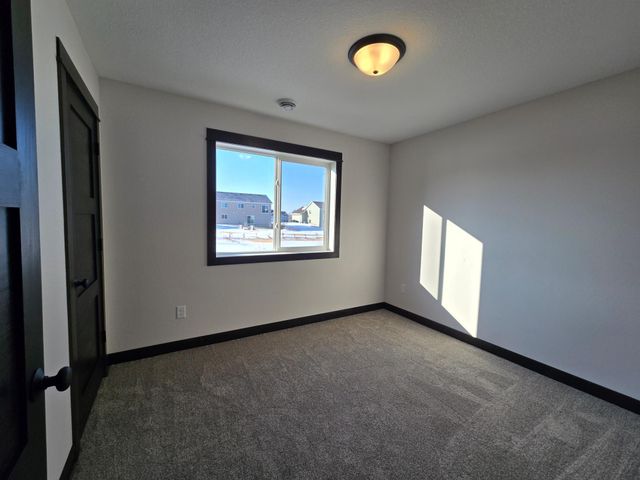 912 Katelyn Circle NE, Montgomery, MN 56069