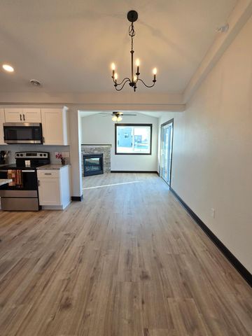 912 Katelyn Circle NE, Montgomery, MN 56069