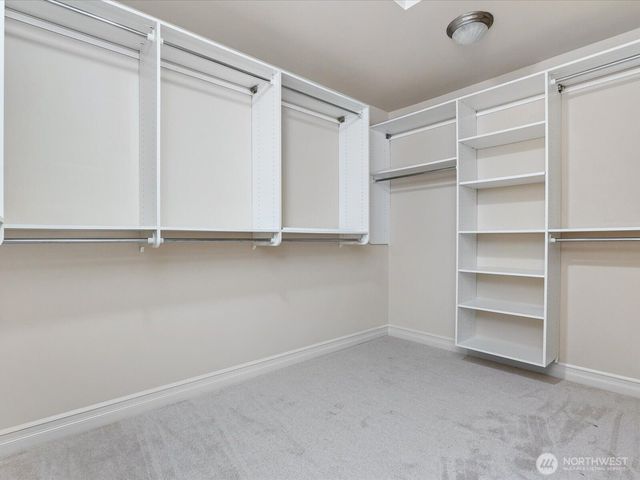 2058 211th Place SE, Sammamish, WA 98075