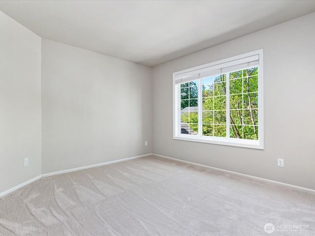 2058 211th Place SE, Sammamish, WA 98075