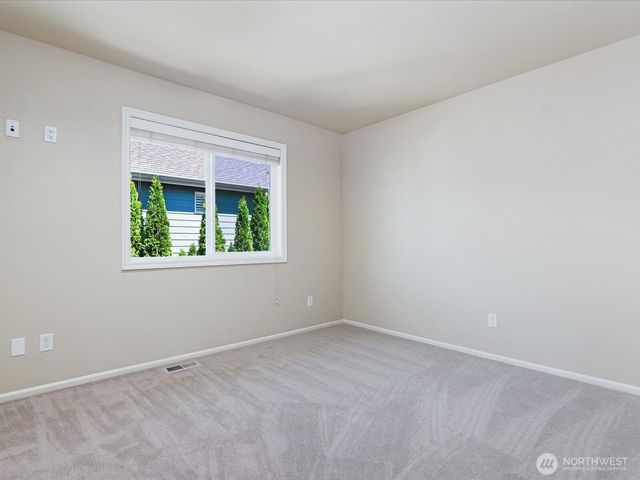 2058 211th Place SE, Sammamish, WA 98075