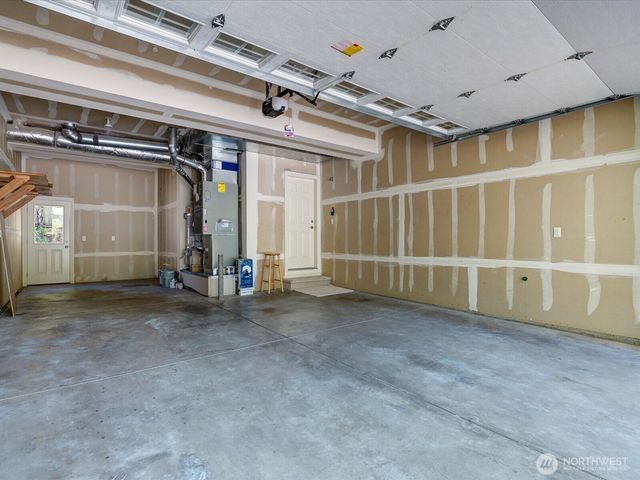 2058 211th Place SE, Sammamish, WA 98075