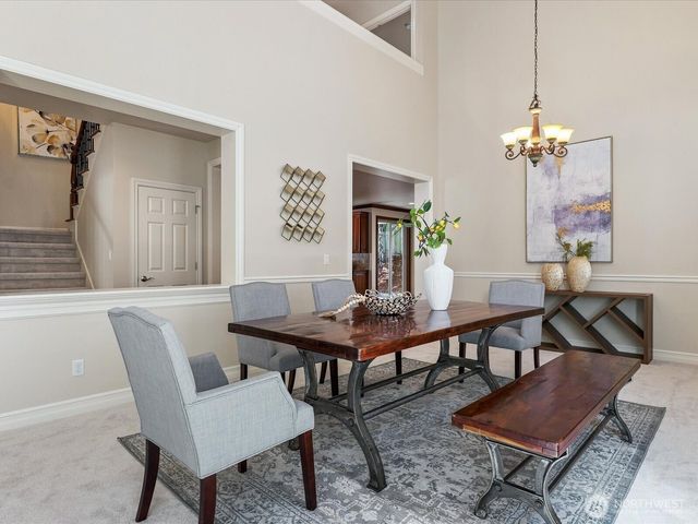 2058 211th Place SE, Sammamish, WA 98075