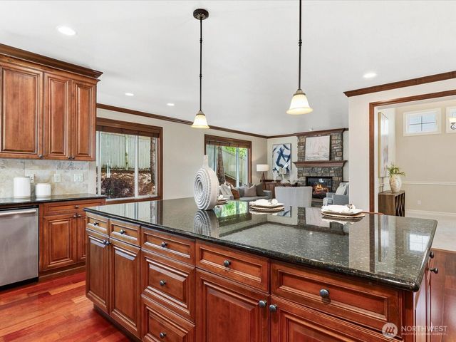 2058 211th Place SE, Sammamish, WA 98075