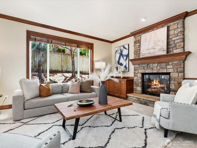 2058 211th Place SE, Sammamish, WA 98075